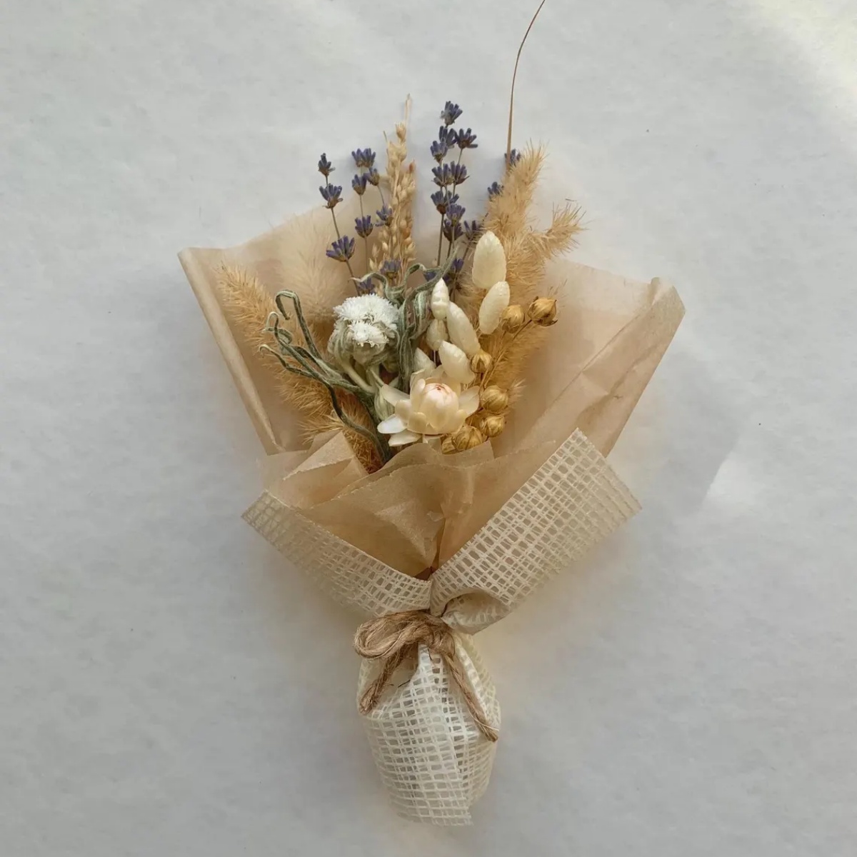 Dried Flower Bulk - باقة زهور مجففة صغيرة هدية مغناطيسية